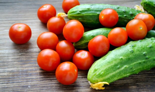 kaloriynist-ogirok-pomidor
