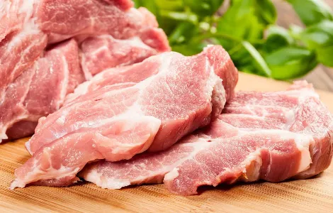 Чому в Україні дорожчає свинина