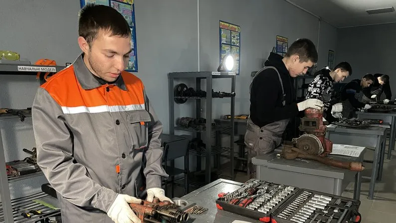 На Полтавщині створили сучасну базу для навчання трактористів-машиністів