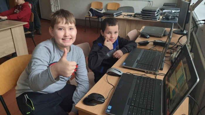 Фермер з Бельгії замінив українським школярам комп’ютери