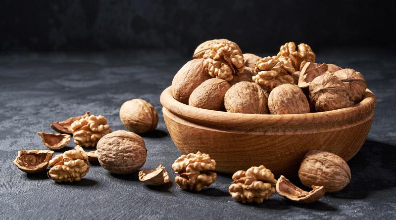 Україна зупинила постачання волоських горіхів до Грузії